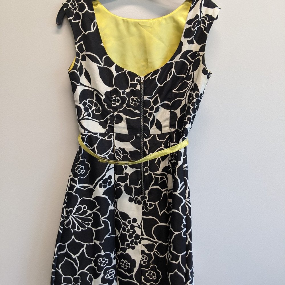 The Limited B/W floral dress with yellow belt - Picture 6 of 8